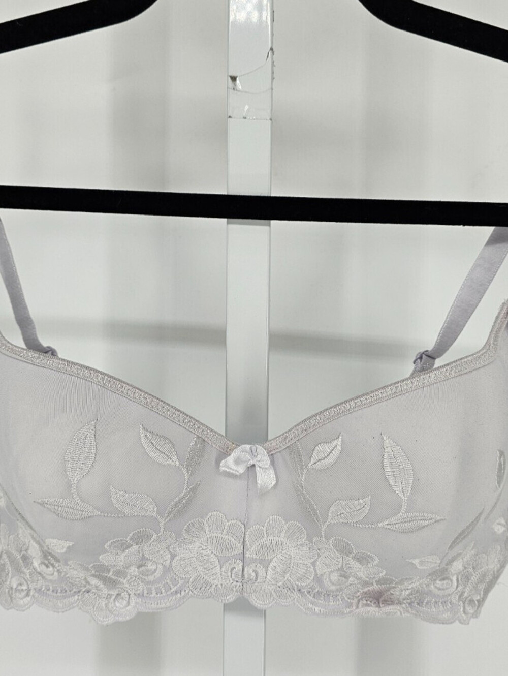 Vintage 1990s Womens Sz 36C Padded Push Up Bra White Lace Front